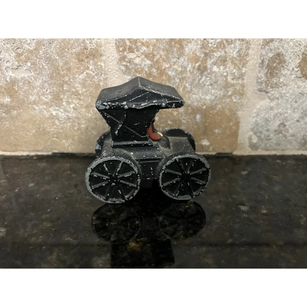 VINTAGE CAST IRON BUGGY / CAR 3
